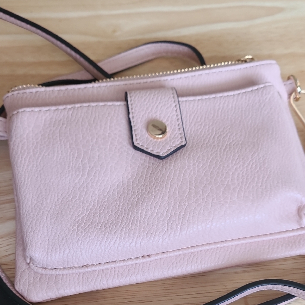 Elegant Pink Leather Crossbody Bag - Picture 4 of 7